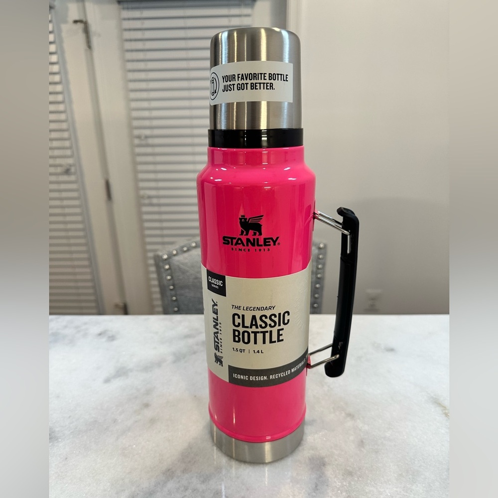 Stanley Hot Pink Classic Stainless Steel Bottle w/ Handle 1.5 Qt, 1.4 Liter